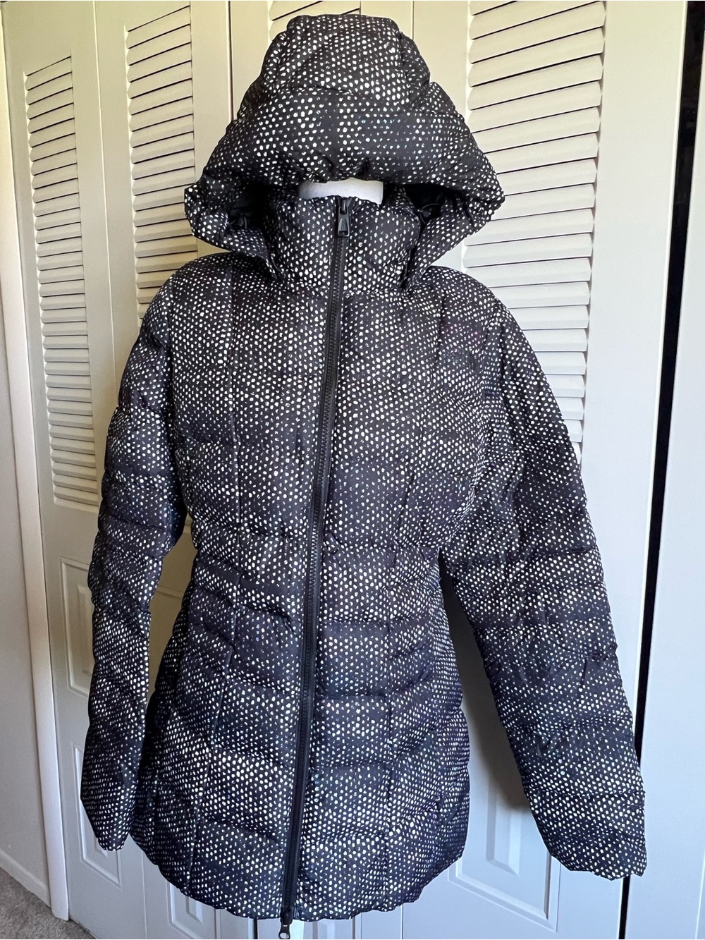 North Face Women’s Black Dot Print Jacket - Small